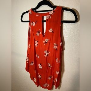 Pre loved XS Oldnavy top sleeves and soft! Great condition